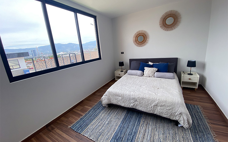 vmr_0000s_0005_IMG_0374