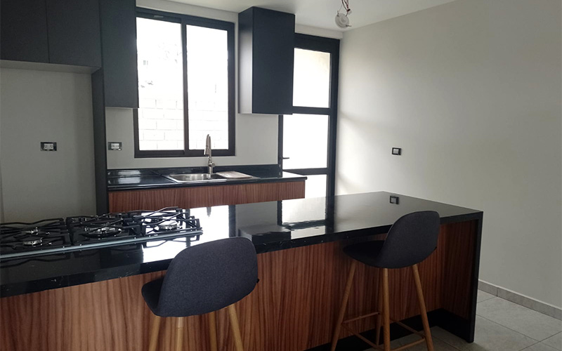 vmr_0000s_0006_UVUP4536